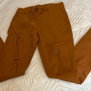 El zize de la etiqueta es 2xL pero es Large  y soy M